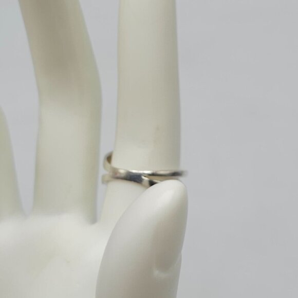 Sterling Silver Crossover Band Ring For Women Vintage Size 7 - Picture 4 of 8